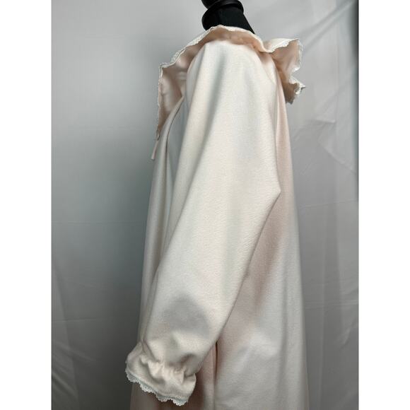 Vintage Pink Button Front Ruffle Collar Nightgown Robe w/ Pockets L/XL Bow - Picture 7 of 8